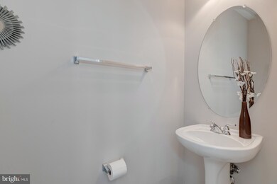 12607 Buckleys Gate Dr, Fairfax, VA 22030 - photo 5