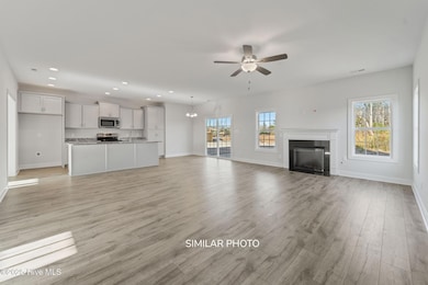 601 Salty Marsh Ln, Jacksonville, NC 28544 - photo 6