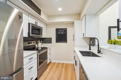 5803 Orchard Hill Ct unit 5803, Clifton, VA 20124 - photo 5