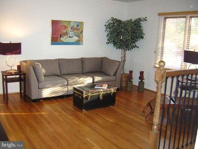 504 W Nettle Tree Rd, Sterling, VA 20164 - photo 5