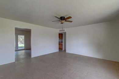 6208 North 36th Ave (10)