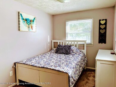 1914 Maple St, Holt, MI 48842 - photo 7