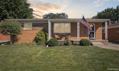 11483 Newbern Dr, Warren, MI 48093 - photo 2