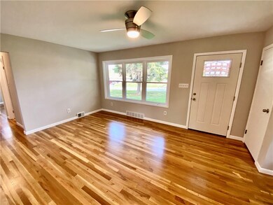 3018 Midland Dr, Erie, PA 16506 - photo 5