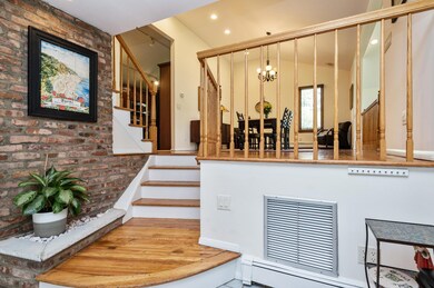 04_44NottinghamWay_32001_Foyer_HiRes