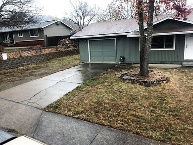 411 Placer St, Rogue River, OR 97537 - photo 2