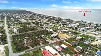 Beautiful Home Located Seconds from the Gulf!