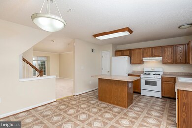 200 Royal Oak Ct, Odenton, MD 21113 - photo 7