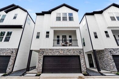 712 W Donovan St unit E, Houston, TX 77091 - photo 2