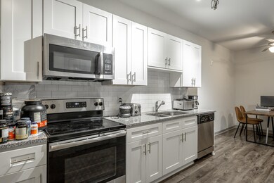 782 Riverfront Pkwy #415 HD-2