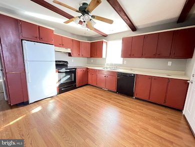 122 N Franklin St, Waynesboro, PA 17268 - photo 7