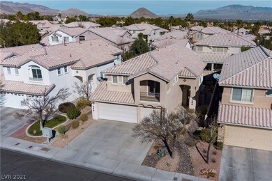 Amazing Summerlin location!  Close to walking trai