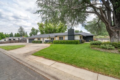 3689 Suzanne Way-6
