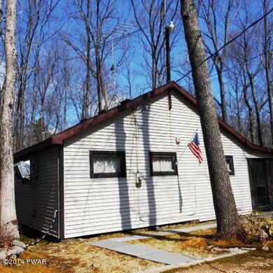 229 Hobday Rd, Blooming Grove Township, PA 18428 - photo 2