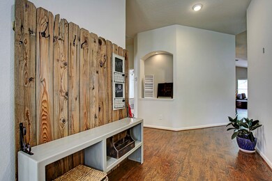 31602 Regal Park Ct, Conroe, TX 77385 - photo 2