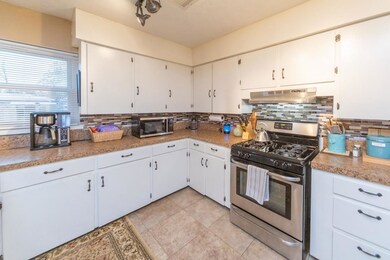 1232 E 3rd St, Cushing, OK 74023 - photo 5