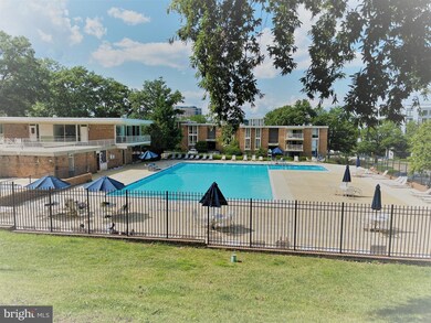 2630 Fort Farnsworth Rd unit 3B, Alexandria, VA 22303 - photo 7