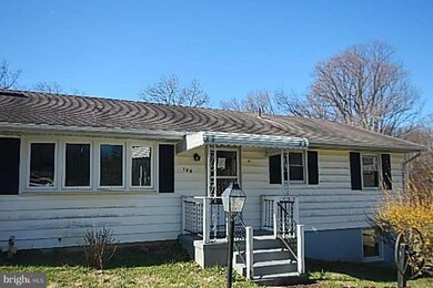 120 Awkard Ln, Silver Spring, MD 20905 - photo 2