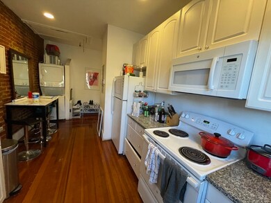 915 Beacon St unit 3, Boston, MA 02215 - photo 3