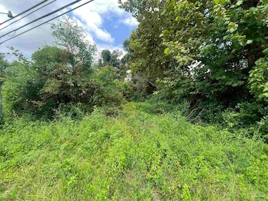 419 N Corry Field Rd, Pensacola, FL 32506 - photo 2