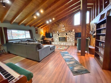 1301 Jordan St, the Dalles, OR 97058 - photo 4