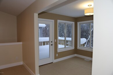 90 Brewer Park Cir unit 26, Grand Rapids, MI 49548 - photo 2