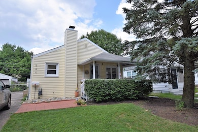 544 E Royal Forest Blvd, Columbus, OH 43214 - photo 2