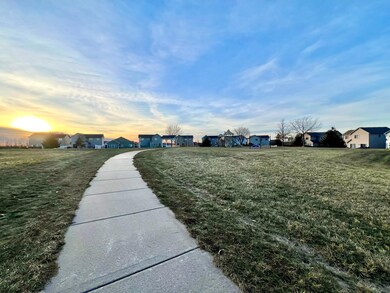 906 Snowbird Dr, Red Wing, MN 55066 - photo 3