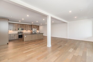 617 MH Blvd 302 The Berens Team (8)