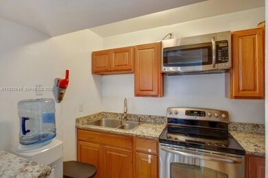 2455 Flamingo Dr unit 201, Miami Beach, FL 33140 - photo 4