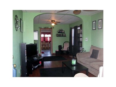 Family Room-L1. Bright and comfortable!