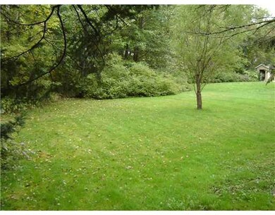 Yard/Garden. Back yard