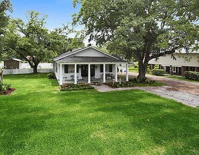 126 W Fourth St, Long Beach, MS 39560 - photo 2