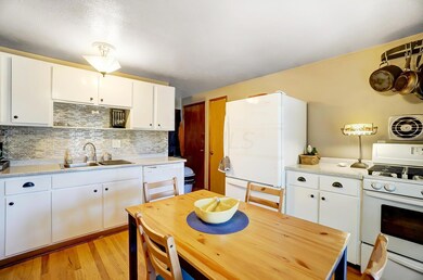 2062 Brookfield Rd, Columbus, OH 43229 - photo 7