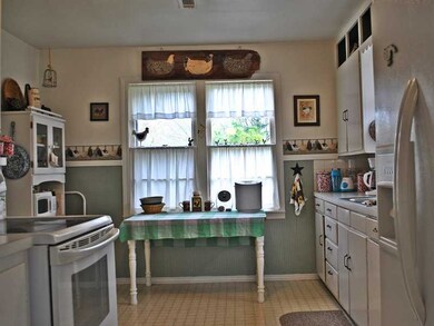 708 NW 6th St, Bentonville, AR 72712 - photo 3