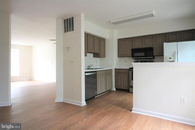 7795 Black Horse Ct, Manassas, VA 20109 - photo 5