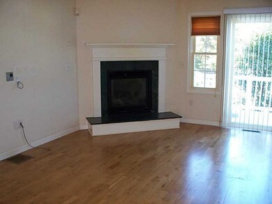 58 Red Brook Ln unit 58, West Warwick, RI 02893 - photo 3