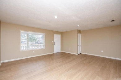 105 Mitchell St, Conway, AR 72034 - photo 4