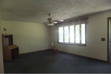 18 Cubles Dr, Brimfield, MA 01010 - photo 5