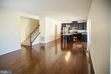 9704 Marsh Gate Ln, Baltimore, MD 21220 - photo 4