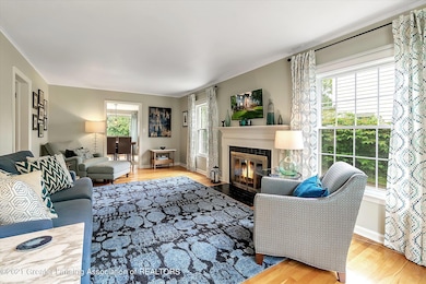 06-620-Glenhaven-Ave-WindowStill-Real-Es