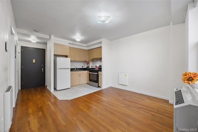 134-38 35th Ave unit 3D, Flushing, NY 11354 - photo 5