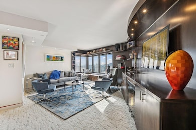 110 Bank St SE unit L2001, Minneapolis, MN 55414 - photo 3