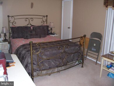 133 La Cascata, Clementon, NJ 08021 - photo 5