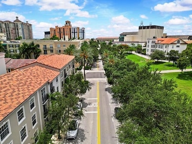 580 S Sapodilla Ave unit 304, West Palm Beach, FL 33401 - photo 2