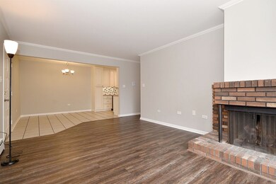 1674 Ishnala Dr unit 202, Naperville, IL 60565 - photo 7