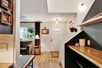 7-web-or-mls-SkyLight - Shannon-16