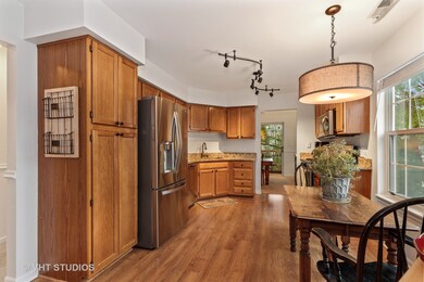 118 Hampton Blvd unit 12B, Lake Bluff, IL 60044 - photo 4