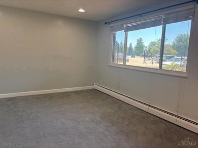 6646 Hearne Rd, Cincinnati, OH 45248 - photo 3