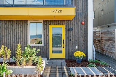 1772 Alki Ave SW unit B, Seattle, WA 98116 - photo 2